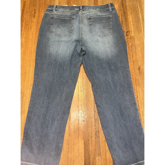Time and Tru Women 16 Straight Blue Denim White Wash Ankle High Rise Jeans‎ - Picture 6 of 6